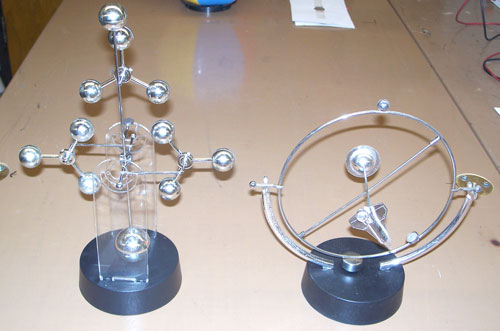 kinetic motion devices, chaotic motion