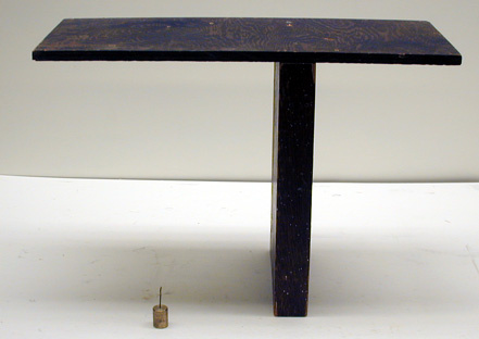 milk stool apparatus with 50-gram weight