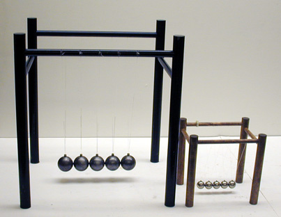 Newton's Cradle Demo