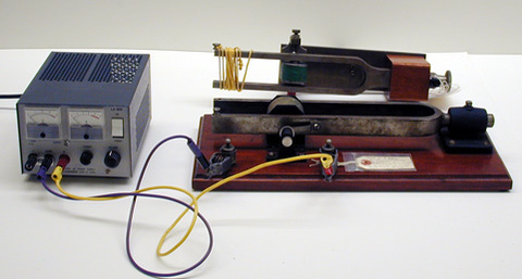 Electrically driven tuning forks, power supply 0 to 20 VDC