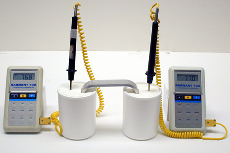 Interface with Two Thermometer Probes, Heat Pipes, Styrofoam Containers.