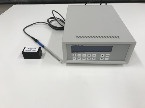 Model GM1A Gaussmeter with Axial and Transverse Probes