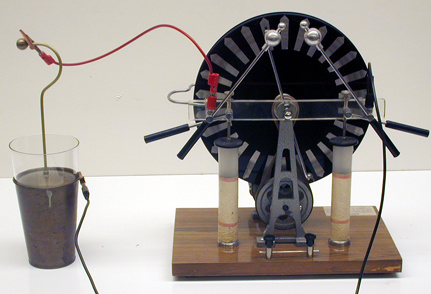 Wimshurst generator, dissectible Leyden Jar