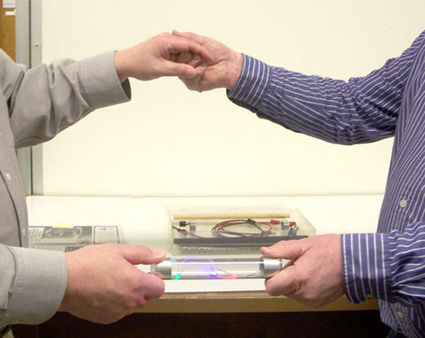 Circuit with two people