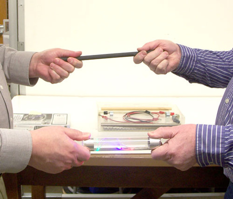 Circuit with two people