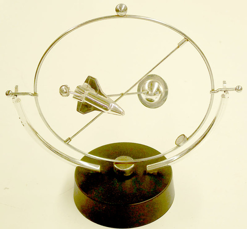 Perpetual Motion toy 