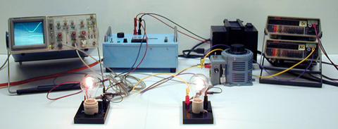 DC vs. AC Voltages Demo