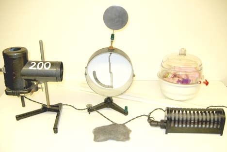 Equipment for Photoelectric Effect in Zinc Demo