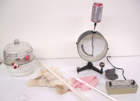 Equipment for Photoelectric Effect in Zinc Demo