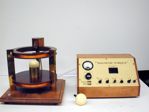 Teach Spin Apparatus, Standard ball with stem, Special ball without stem, magnetic accessories.