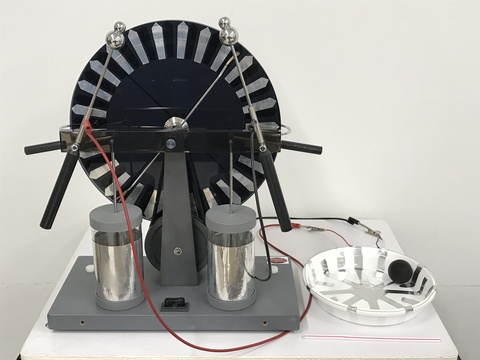 Accelerator Model - Wimshurst